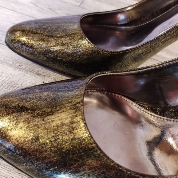 Antonio Melani Gold/Black Shimmery Leather Heels/Pumps Womens Size 7 - Picture 6 of 11